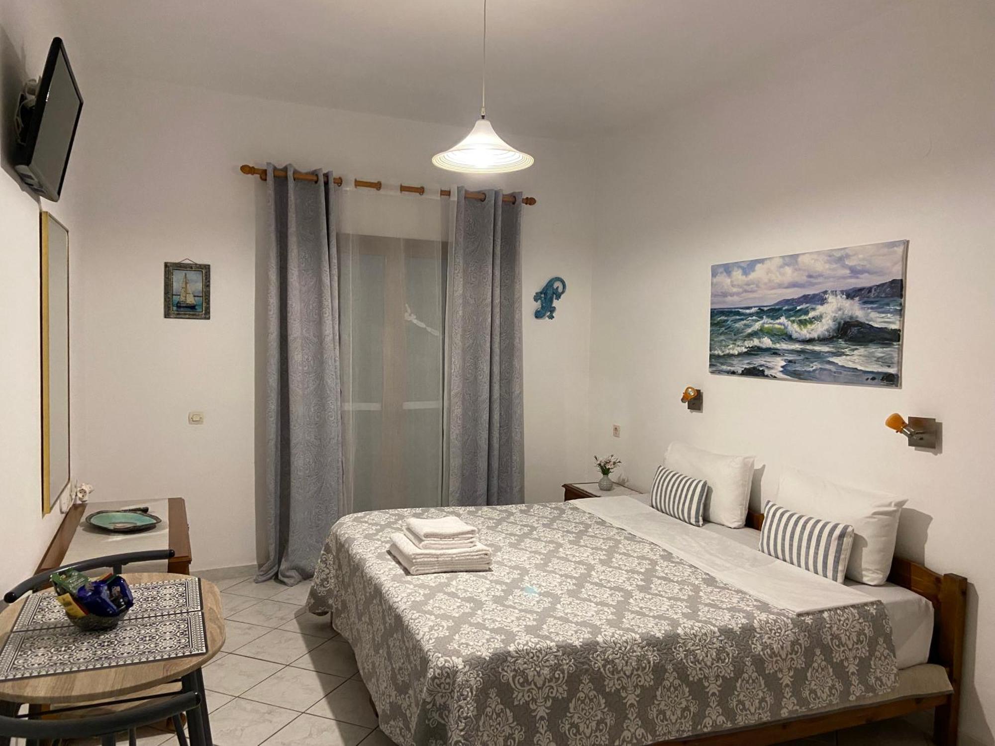 Floros Apartments Agios Stefanos Avliotes  Exterior photo