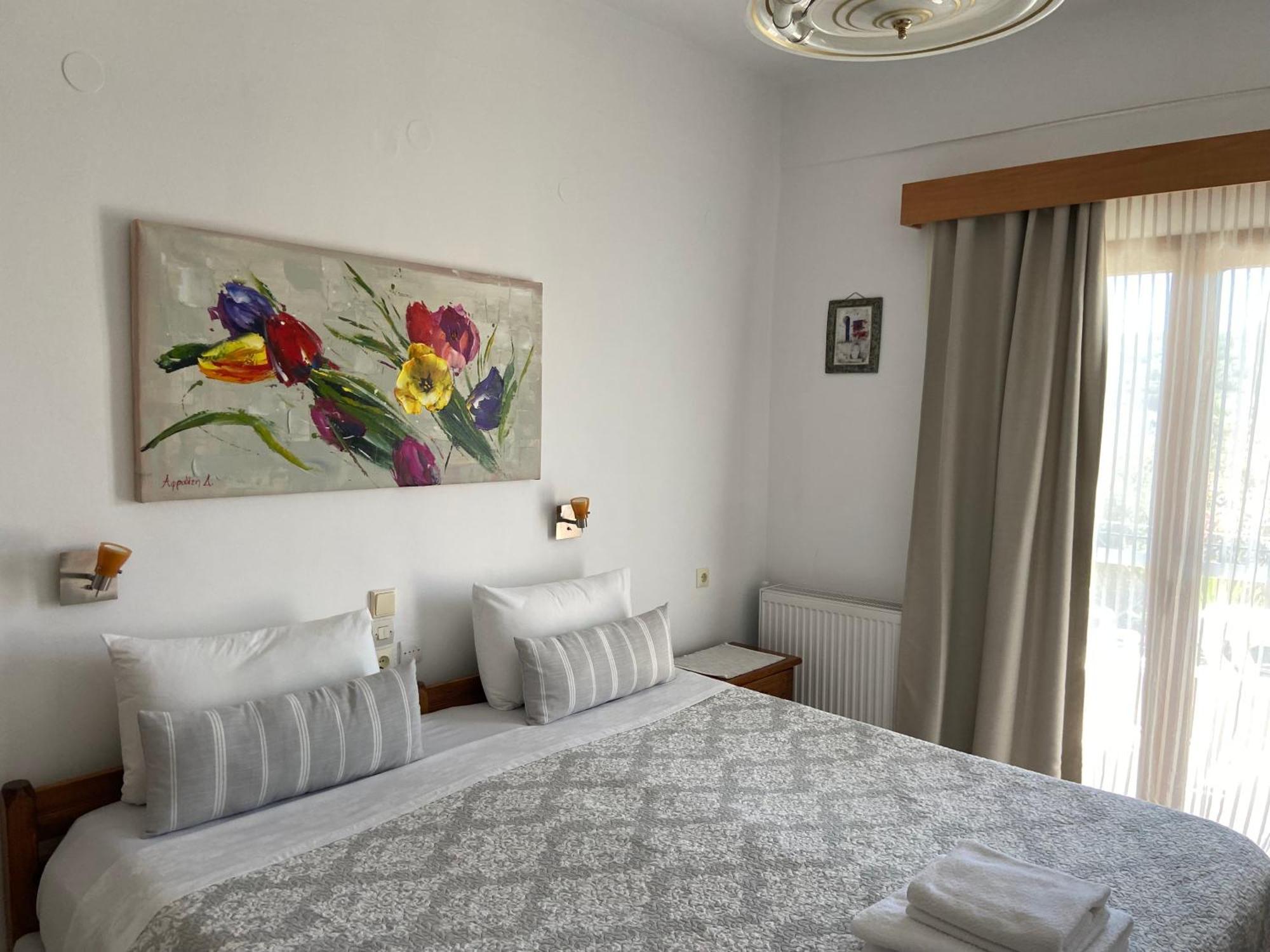 Floros Apartments Agios Stefanos Avliotes  Exterior photo