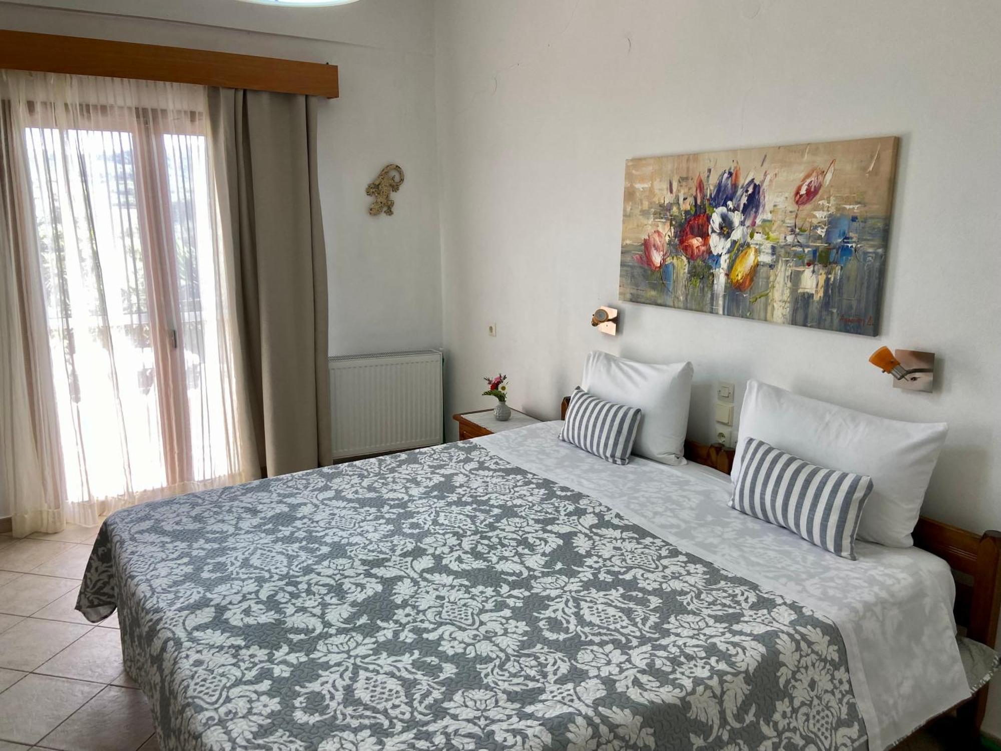Floros Apartments Agios Stefanos Avliotes  Exterior photo